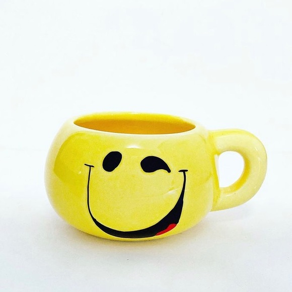 Vintage Smiley Face Mug Goofy Face Coffee Cup Retro Hippie Kitsch Decor